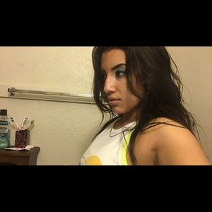 Meet your Posher, Crystal